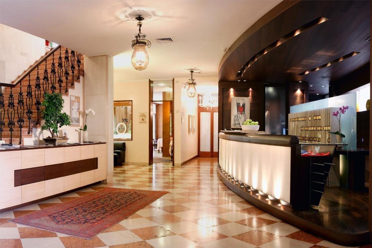 Astoria Hotel Italia Udine Esterno foto