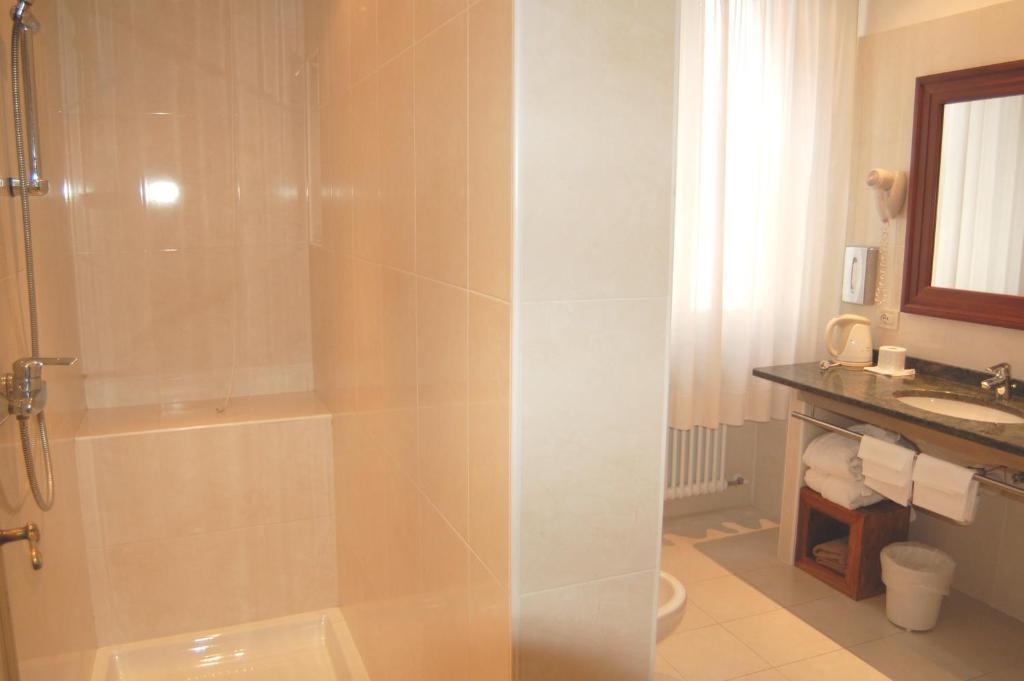 Astoria Hotel Italia Udine Camera foto