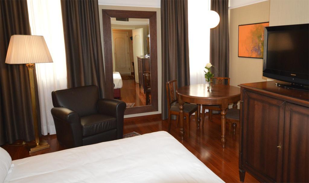 Astoria Hotel Italia Udine Esterno foto