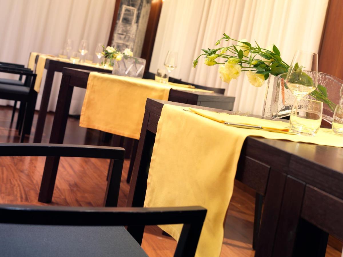 Astoria Hotel Italia Udine Esterno foto